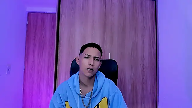 Toy boy777 online show from February 16, 10:28 pm