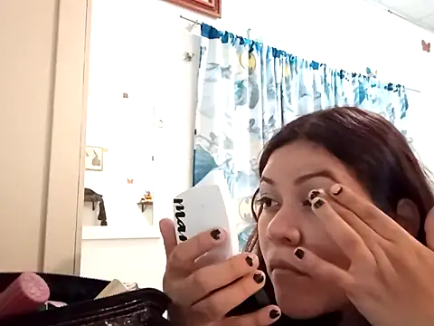 Kitty WetXxX online show from November 11, 2:22 am