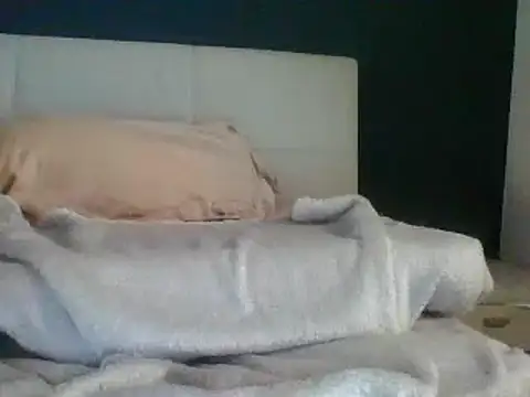 Snapshot of sasihasi98 chatting on April 8, 6:46 am sasihasi98 online show from April 8, 6:46 am