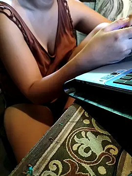 Snapshot of Lovelyann02 chatting on June 11, 5:05 am Lovelyann02 online show from June 11, 5:05 am