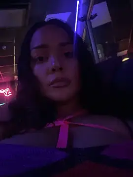 Snapshot of Sexilexiprincess chatting on September 25, 3:21 am Sexilexiprincess online show from September 25, 3:21 am