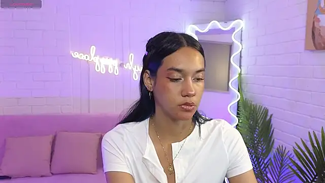 artemiss tay online show from September 16, 7:04 pm