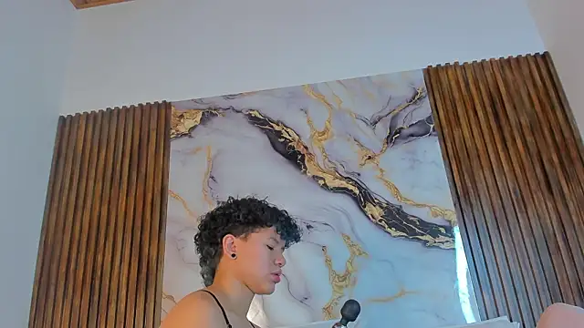 azul honey online show from March 10, 6:46 pm