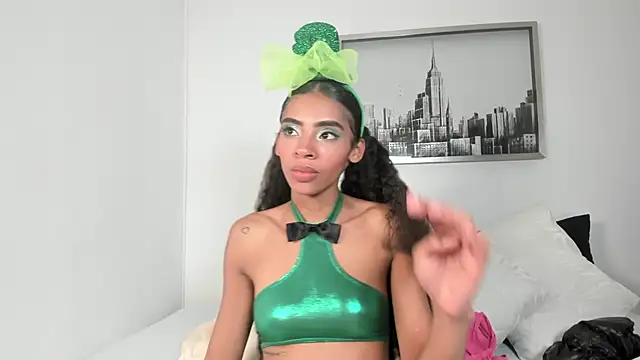 sarah ashbourne online show from October 31, 4:24 am