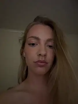 blondebaddi online show from October 22, 3:40 am