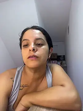 Snapshot of Moon-Lice chatting on April 16, 12:22 am Moon-Lice online show from April 16, 12:22 am