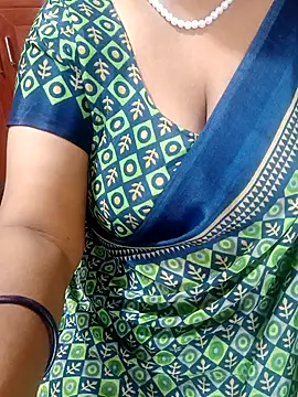 Snapshot of tami_lavanya chatting on October 3, 9:28 am tami lavanya online show from October 3, 9:28 am