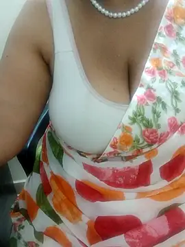 Snapshot of tami_lavanya chatting on October 14, 5:03 pm tami lavanya online show from October 14, 5:03 pm