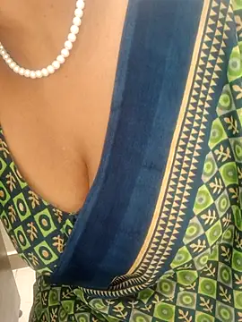 Snapshot of tami_lavanya chatting on October 21, 5:19 am tami lavanya online show from October 21, 5:19 am