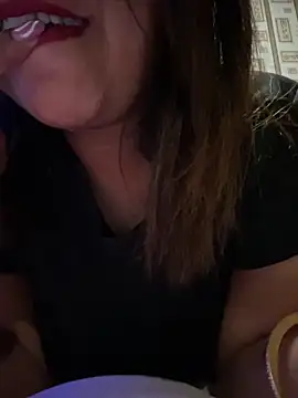 Snapshot of Saaay_StripQueen chatting on September 14, 9:41 am Saaay StripQueen online show from September 14, 9:41 am