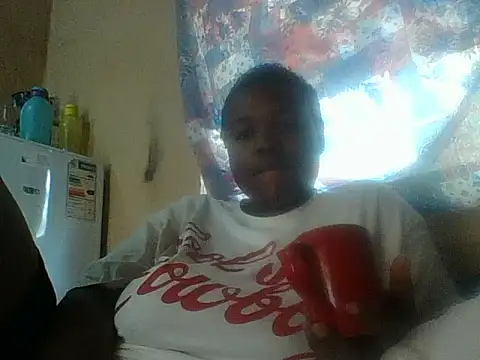 Snapshot of chocolateboobs92 chatting on September 23, 10:40 am chocolateboobs92 online show from September 23, 10:40 am