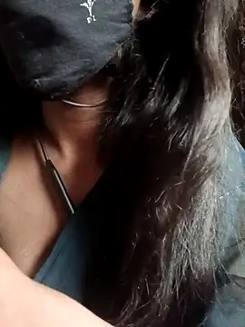Snapshot of kavya-telugu84 chatting on April 21, 2:26 am kavya-telugu84 online show from April 21, 2:26 am
