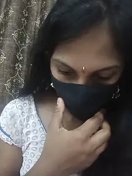 Snapshot of kavya-telugu84 chatting on May 22, 12:07 am kavya-telugu84 online show from May 22, 12:07 am