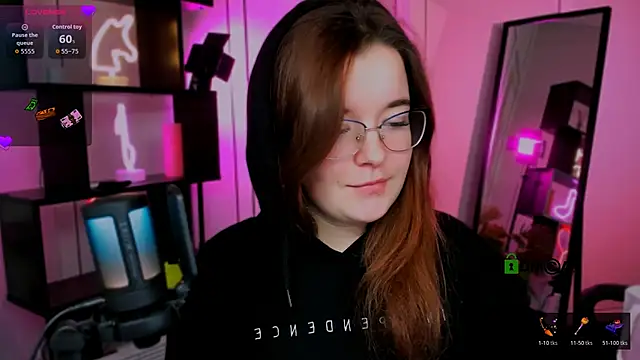 nika-still online show from December 15, 8:57 pm