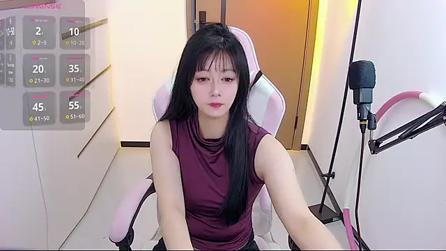 Snapshot of Fioriy66 chatting on July 6, 12:46 pm Fioriy66 online show from July 6, 12:46 pm