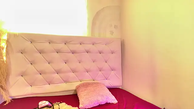 tatixxxvega online show from February 19, 1:29 pm