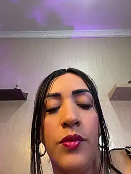 Snapshot of kendall_flower chatting on July 3, 1:50 pm kendall flower online show from July 3, 1:50 pm