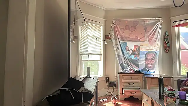 Snapshot of VeeJay48826 chatting on September 12, 5:46 pm VeeJay48826 online show from September 12, 5:46 pm