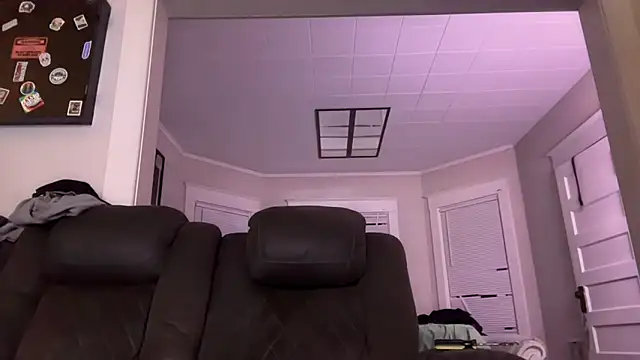 Snapshot of VeeJay48826 chatting on September 14, 12:43 am VeeJay48826 online show from September 14, 12:43 am