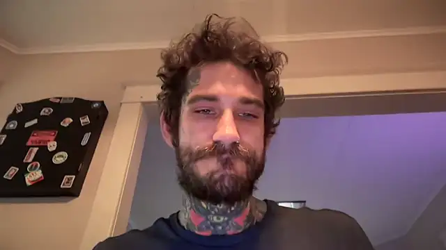 Snapshot of VeeJay48826 chatting on September 24, 2:42 pm VeeJay48826 online show from September 24, 2:42 pm