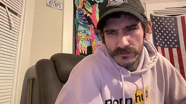 Snapshot of VeeJay48826 chatting on October 17, 10:29 am VeeJay48826 online show from October 17, 10:29 am