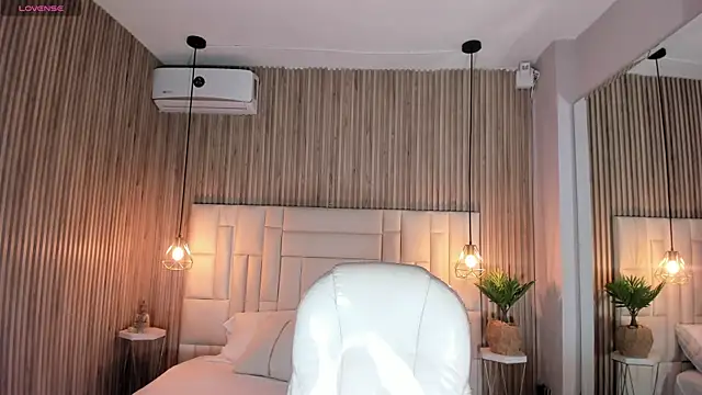 Snapshot of DulceGreem chatting on November 27, 11:34 am DulceGreem online show from November 27, 11:34 am