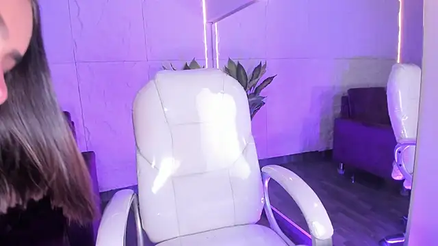 Snapshot of DulceGreem chatting on February 10, 8:02 pm DulceGreem online show from February 10, 8:02 pm