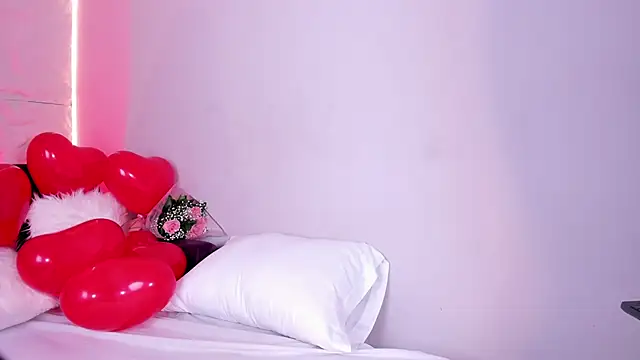 Snapshot of DulceGreem chatting on February 14, 8:05 pm DulceGreem online show from February 14, 8:05 pm