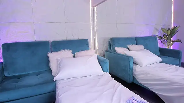 Snapshot of DulceGreem chatting on February 25, 7:23 pm DulceGreem online show from February 25, 7:23 pm