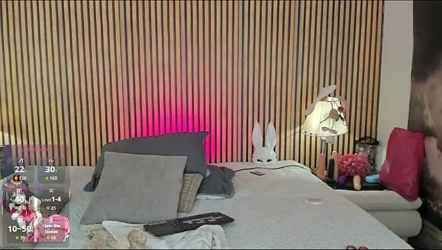 keeyla stone online show from March 10, 9:20 pm