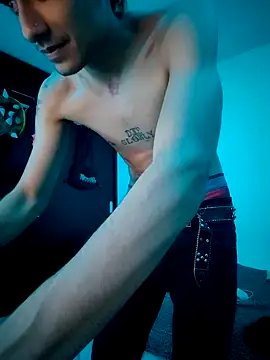 Snapshot of BADFUCKPUSSYHARDCORE chatting on March 2, 5:19 am BADFUCKPUSSYHARDCORE online show from March 2, 5:19 am