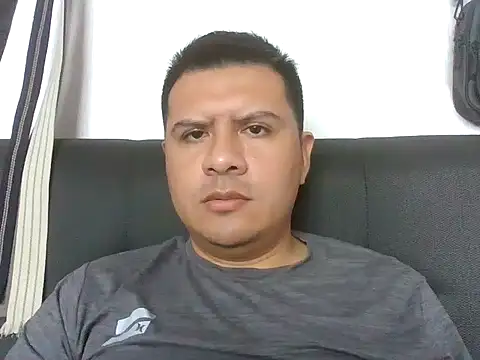Snapshot of Xxxristiano chatting on May 27, 4:48 pm Xxxristiano online show from May 27, 4:48 pm