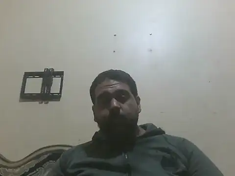 elpoop7305 online show from April 15, 11:49 pm