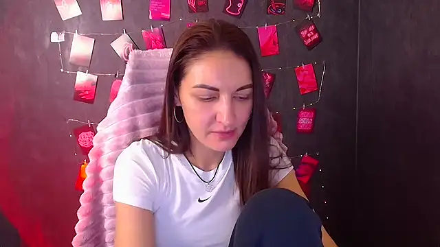 Aurora Loveu online show from November 29, 7:50 pm