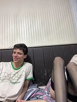 Snapshot of lovburger chatting on April 26, 2:48 pm lovburger online show from April 26, 2:48 pm