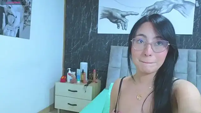 emily vermont online show from December 14, 3:45 am