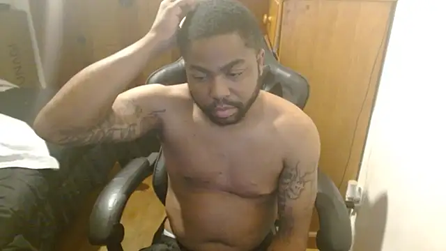 Snapshot of Breadwinnah chatting on September 14, 6:56 am Breadwinnah online show from September 14, 6:56 am