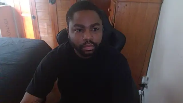 Snapshot of Breadwinnah chatting on September 15, 4:18 pm Breadwinnah online show from September 15, 4:18 pm