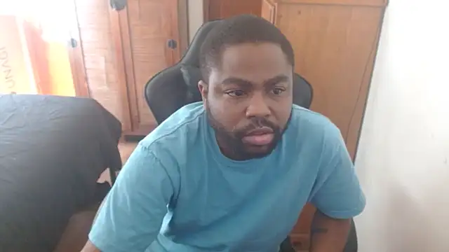 Snapshot of Breadwinnah chatting on September 16, 5:36 pm Breadwinnah online show from September 16, 5:36 pm