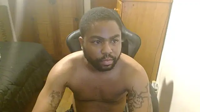 Snapshot of Breadwinnah chatting on September 17, 5:42 am Breadwinnah online show from September 17, 5:42 am