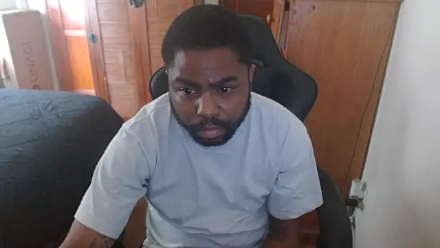 Snapshot of Breadwinnah chatting on September 21, 8:21 pm Breadwinnah online show from September 21, 8:21 pm