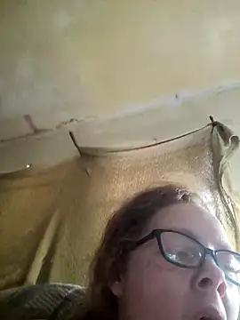 Snapshot of countrymomma chatting on September 10, 1:55 pm countrymomma online show from September 10, 1:55 pm