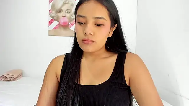 Snapshot of valeria_millers chatting on April 24, 2:19 pm valeria millers online show from April 24, 2:19 pm
