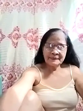 Snapshot of Sweet-Lita50 chatting on February 24, 6:22 am Sweet-Lita50 online show from February 24, 6:22 am