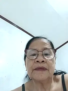 Snapshot of Sweet-Lita50 chatting on April 21, 6:52 am Sweet-Lita50 online show from April 21, 6:52 am