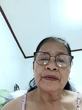 Snapshot of Sweet-Lita50 chatting on April 24, 8:17 am Sweet-Lita50 online show from April 24, 8:17 am