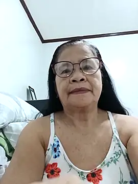Snapshot of Sweet-Lita50 chatting on May 6, 11:32 pm Sweet-Lita50 online show from May 6, 11:32 pm