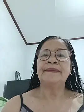 Snapshot of Sweet-Lita50 chatting on May 21, 1:01 am Sweet-Lita50 online show from May 21, 1:01 am