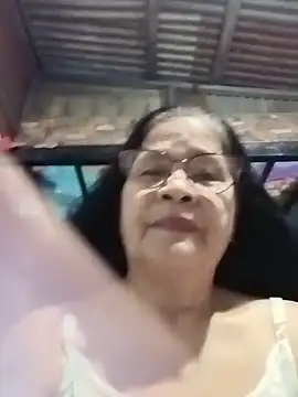Snapshot of Sweet-Lita50 chatting on June 7, 10:19 am Sweet-Lita50 online show from June 7, 10:19 am