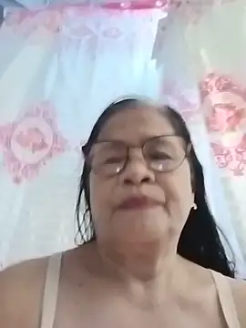 Snapshot of Sweet-Lita50 chatting on June 10, 9:19 am Sweet-Lita50 online show from June 10, 9:19 am